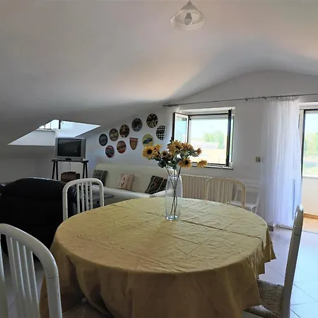 Mansarda Otello Ad Tatil Evi Acquarica del Capo